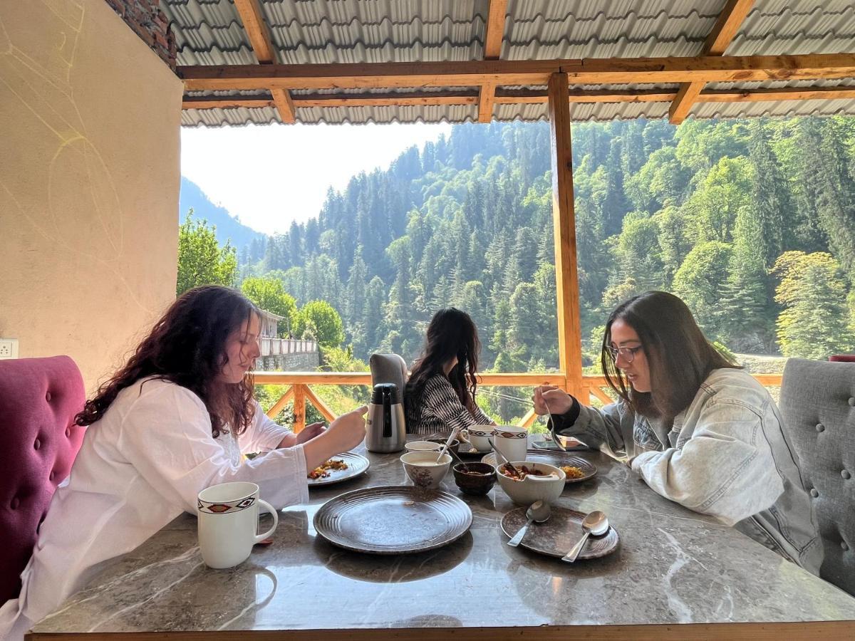 Thepahadians Food & Stay Jibhi Buitenkant foto