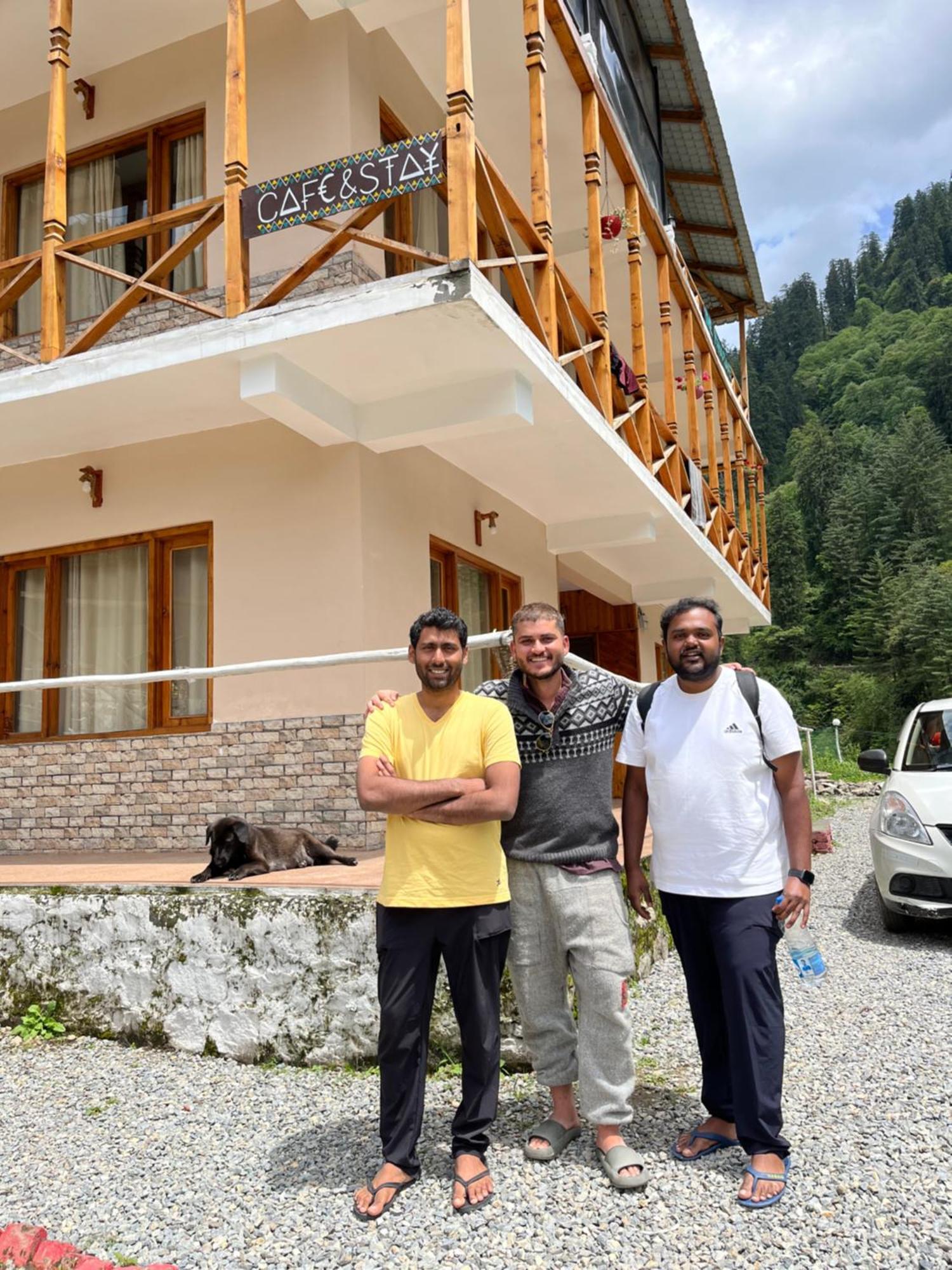 Thepahadians Food & Stay Jibhi Buitenkant foto